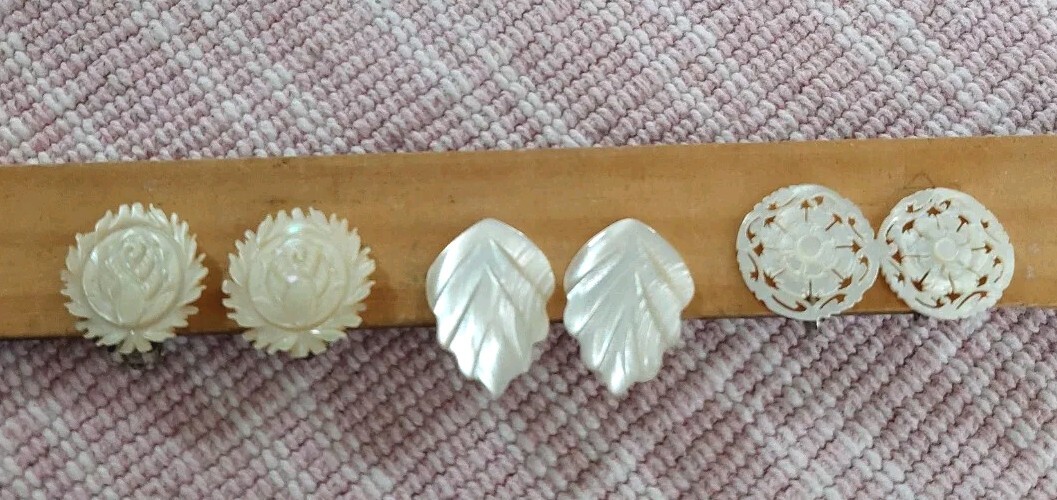 Gorgeous Vintage Lot of 3 Pairs Clip-on & Screwback Handcarved MOP Earrings