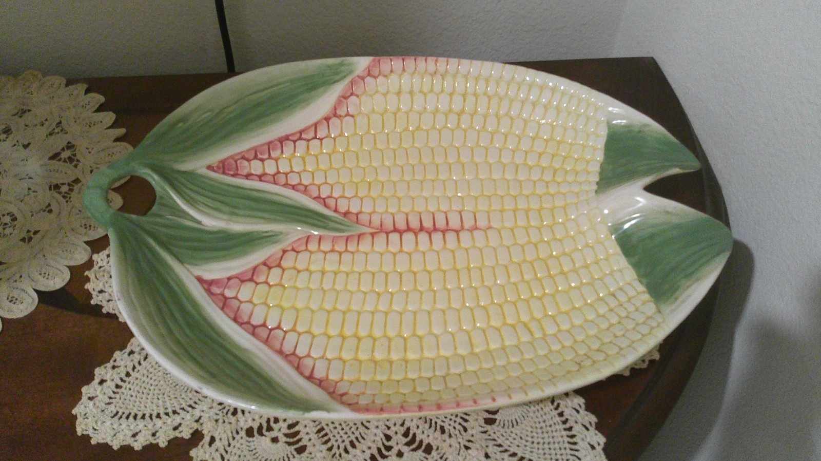VERY LARGE CORN SERVING PLATTER  APPROX. 18" ACROSS