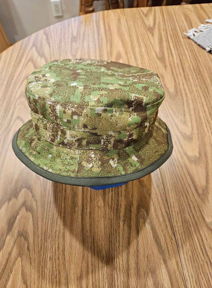 Green zone/Badlands reversible camo boonie hat size medium