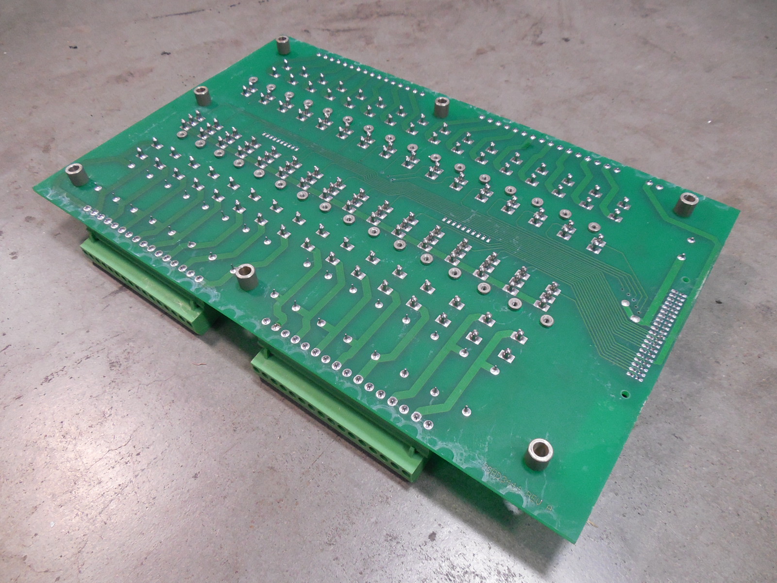 USED Grayhill / ABB 9520-025/A Relay Board