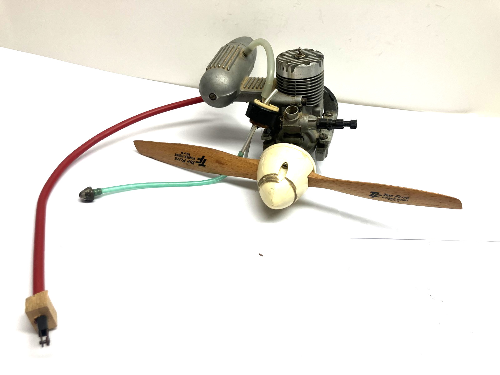 Magnum GPE 40 Plane Engine w Propellor