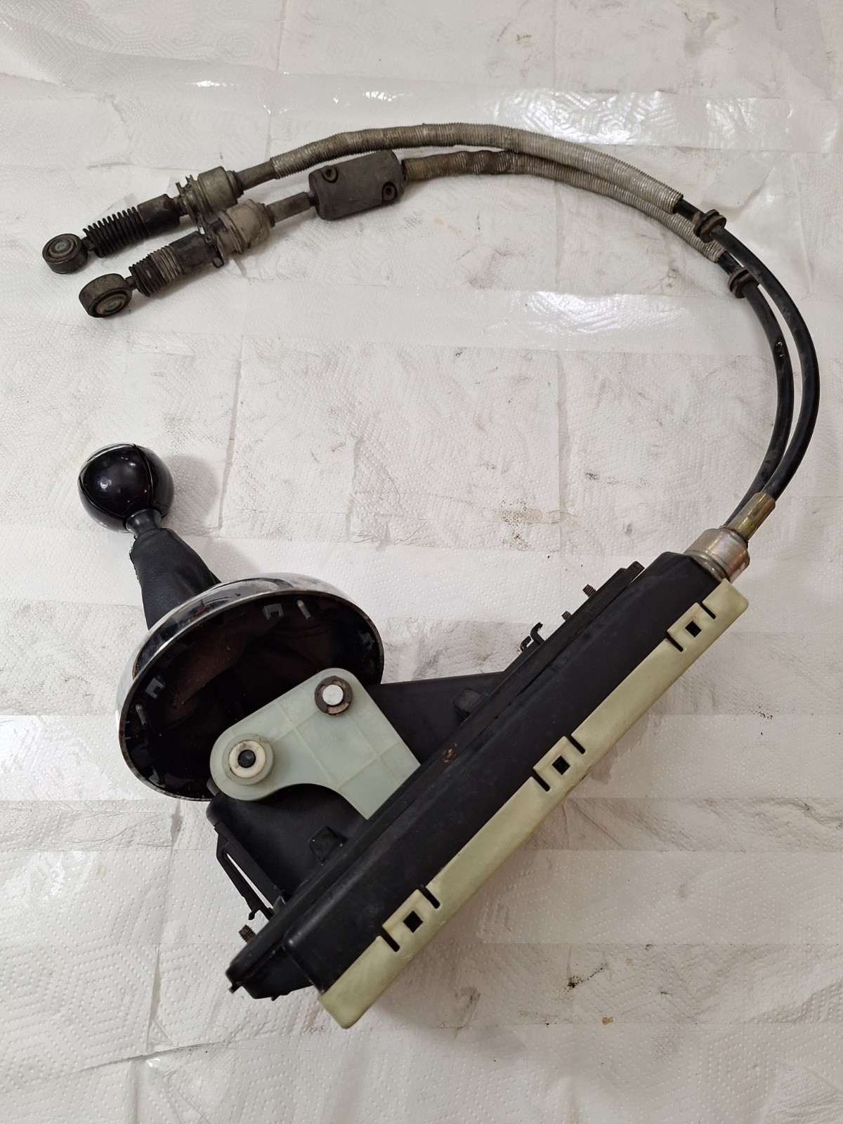 02-06 Mini Cooper S 6 Speed Shifter Tower Assembly W/ Cables R52 R53 OEM 7548282