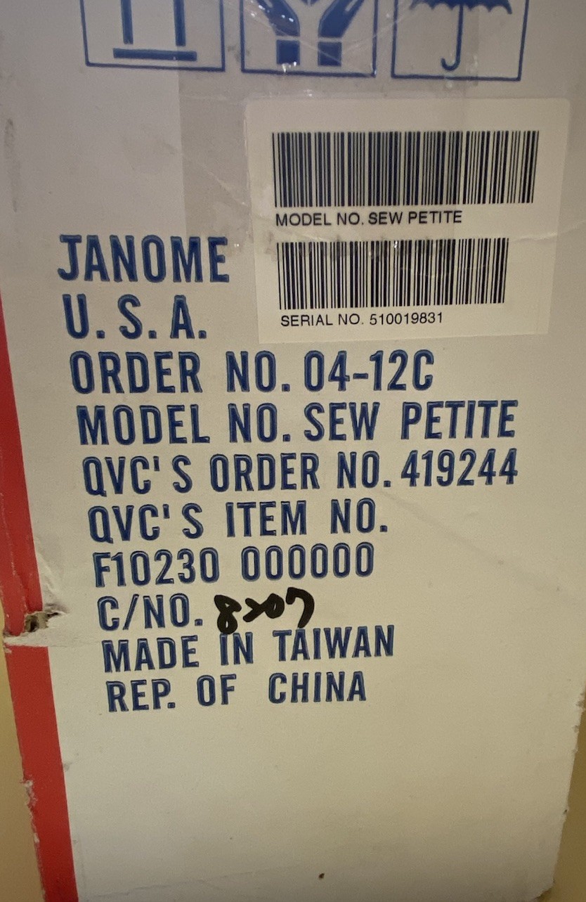 Janome Sew Mini PETITE Sewing Machine 525 With Manual Boxed -Missing Bobbin