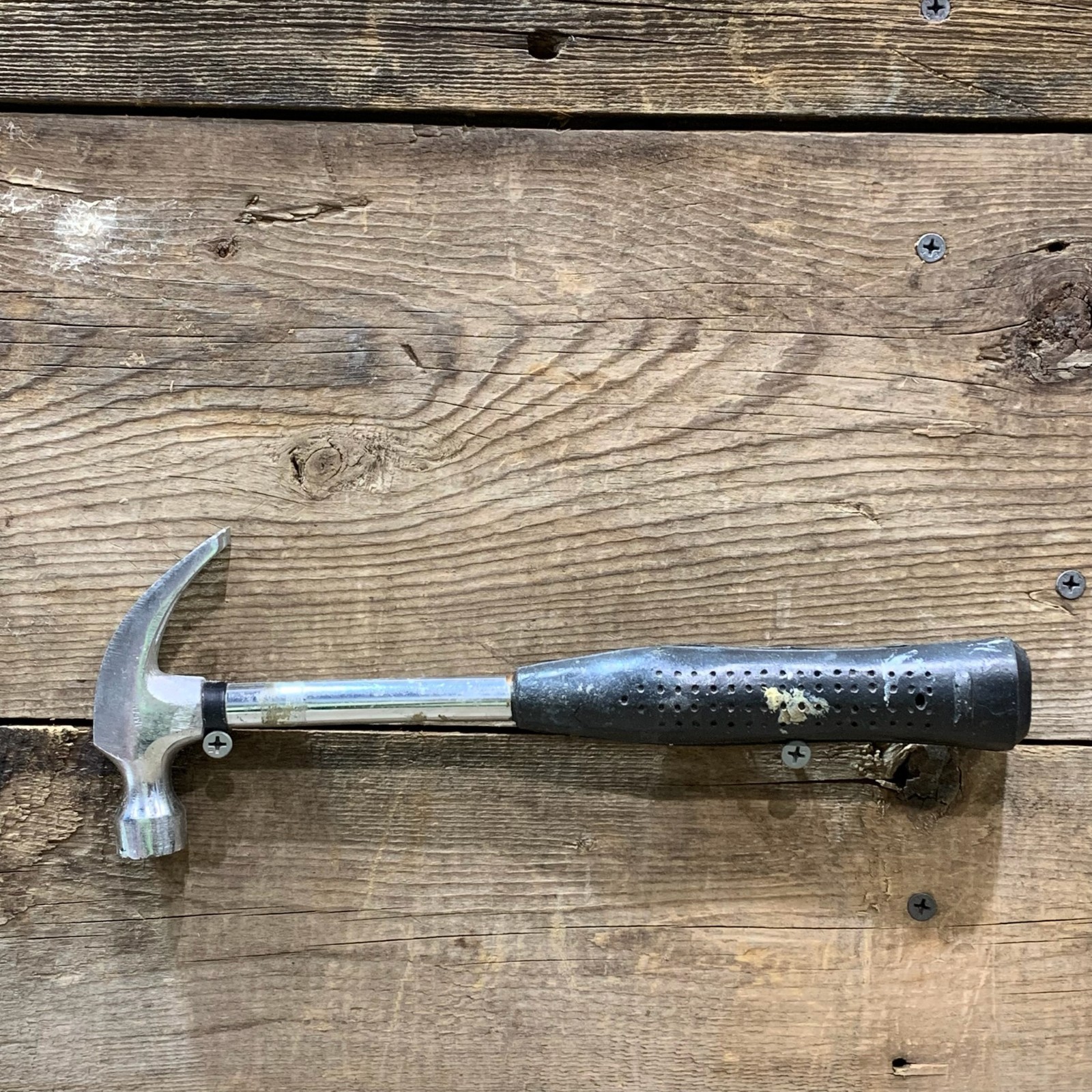 Rubber Handled Claw Nail Hammer, Steel, 10.5"