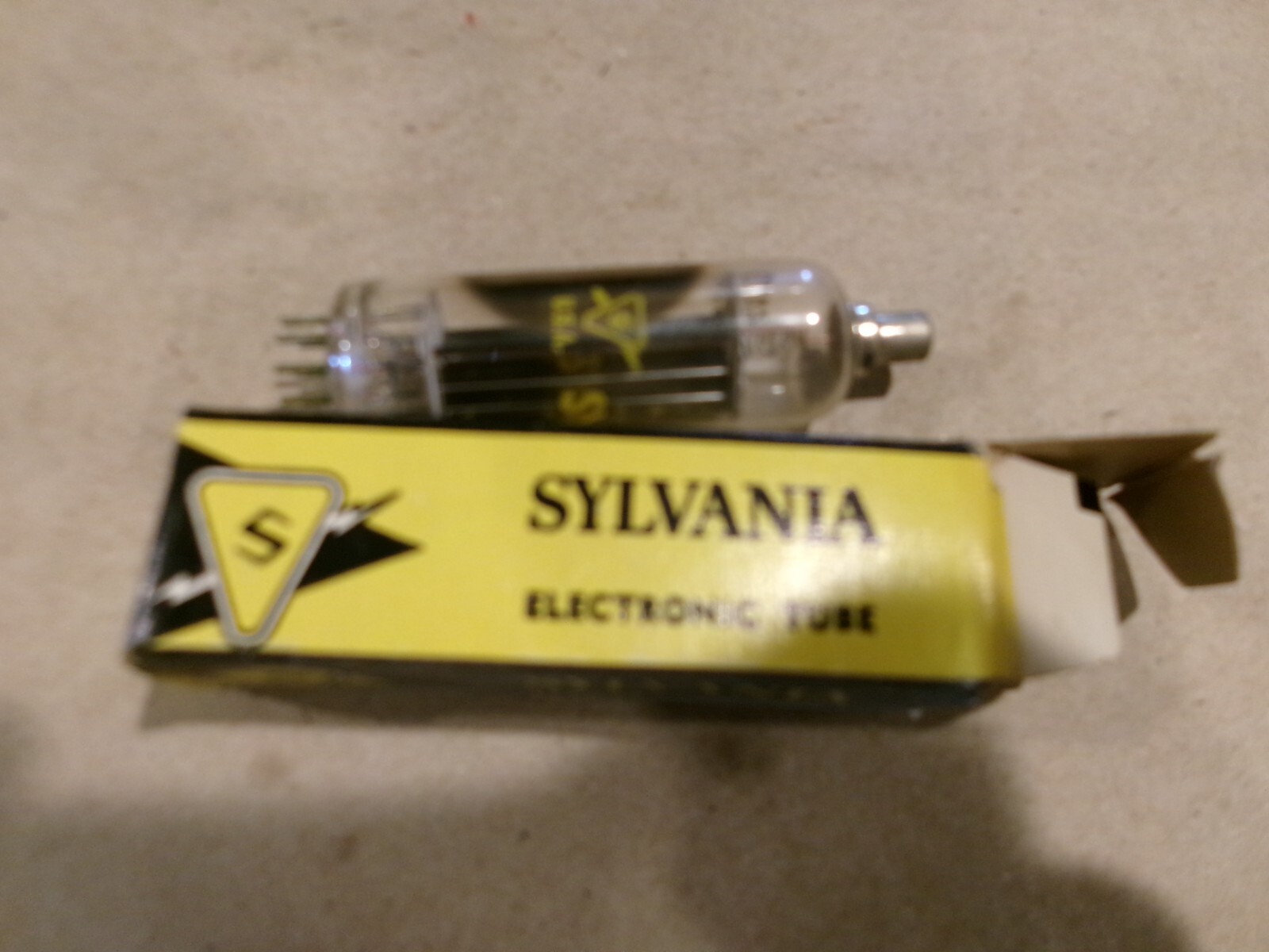 OEM VINTAGE ELECTRONIC TUBE SYLVANIA 6AF3