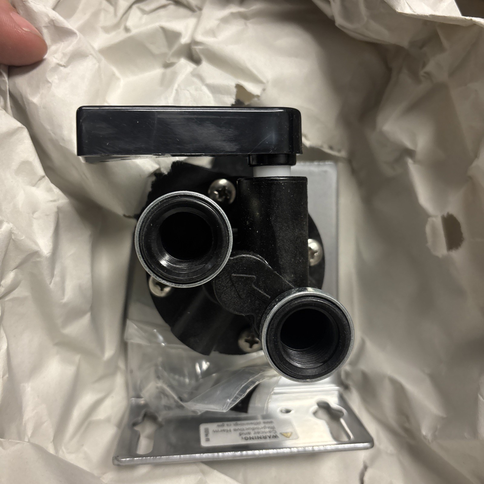 Everpure QL3 SINGLE Filter Head with Mounting Bracket 3/8" NPT Fittings Hardware