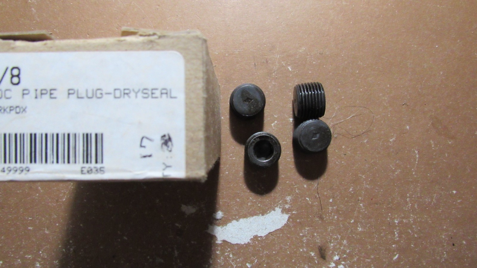 3/8"  Alloy Dry-Seal Pipe Plugs Black Oxide USA Made Box of 17