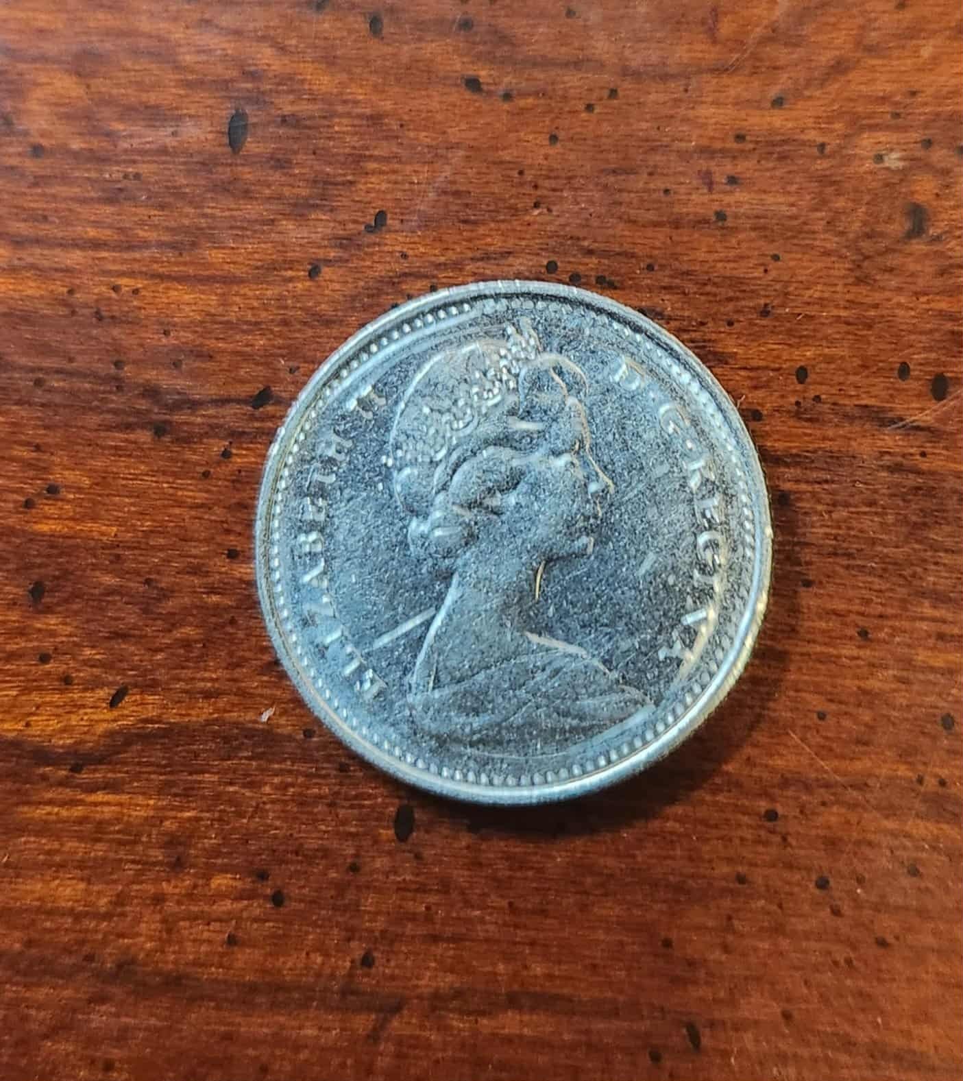 Canada 10 Cents Coin 1976 Queen Elizabeth II