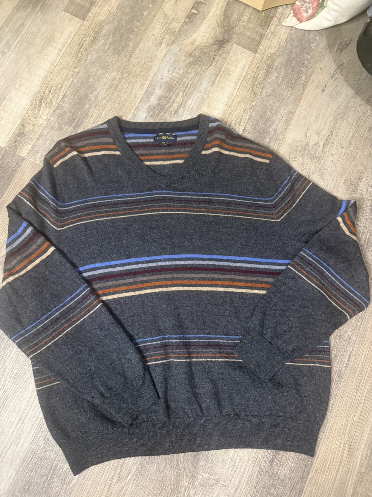 Club Room Sweater Mens L Gray V Neck Wool Blend Pullover Preppy Work Casual