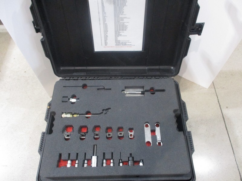 SNAP ON TOOL BOX  SNAPON  HUMVEE USMC MARINE CORP  TOOLS FC020A FC018A SRE-S24