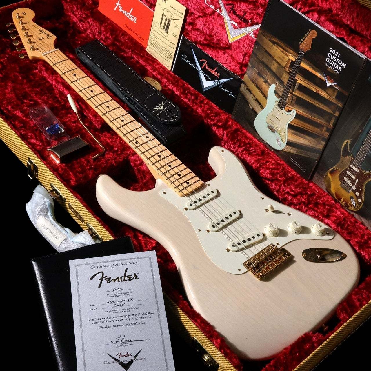 Fender Custom Shop Vintage Custom 1957 Stratocaster Aged White Blonde Used