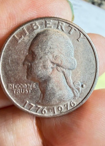 1976D Washington Quarter with Filled mint  (VF) See Pic's