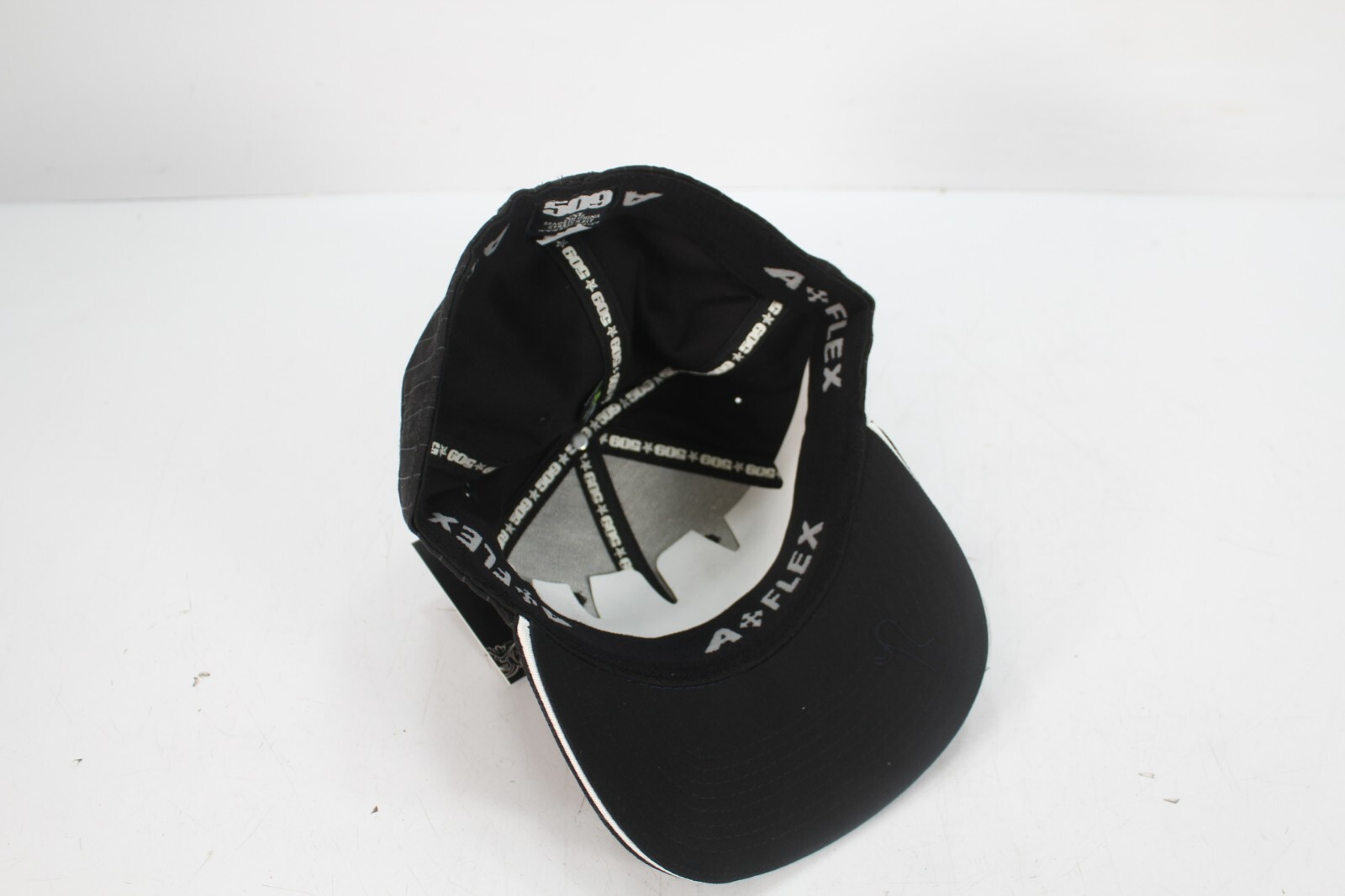 509 A FLEX 2XL STRETCH FIT HAT - XXL PINSTRIPE