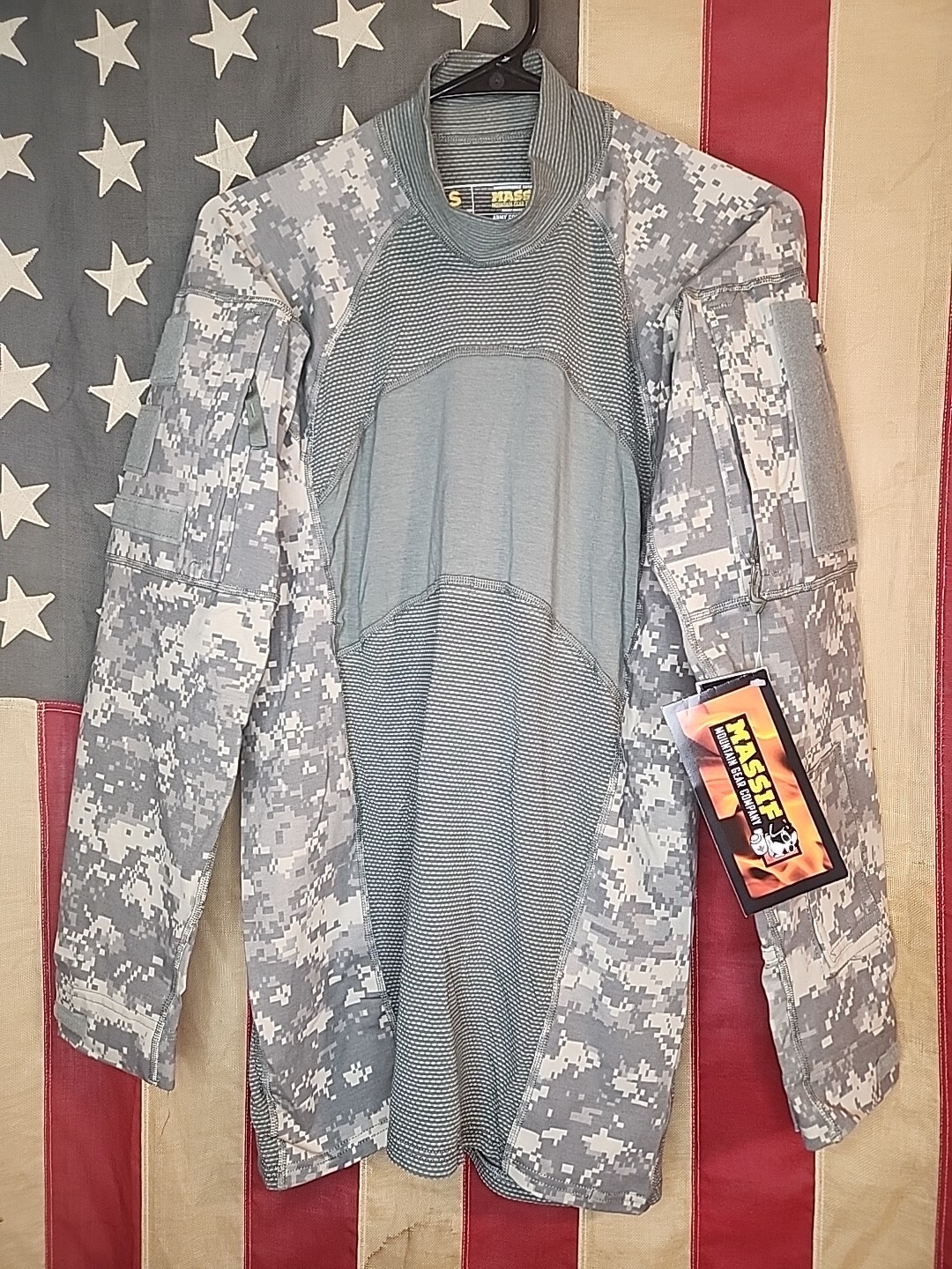 NWT Small - USGI ACU Massif Digital Camo Army Combat Shirt Uniform 8047