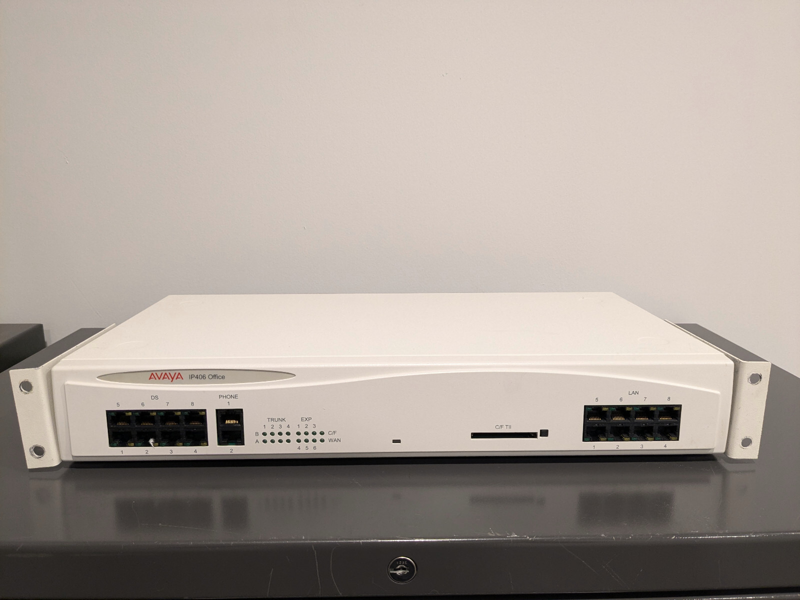 Avaya IP406 Office V2 - 700359946 Includes power adapter