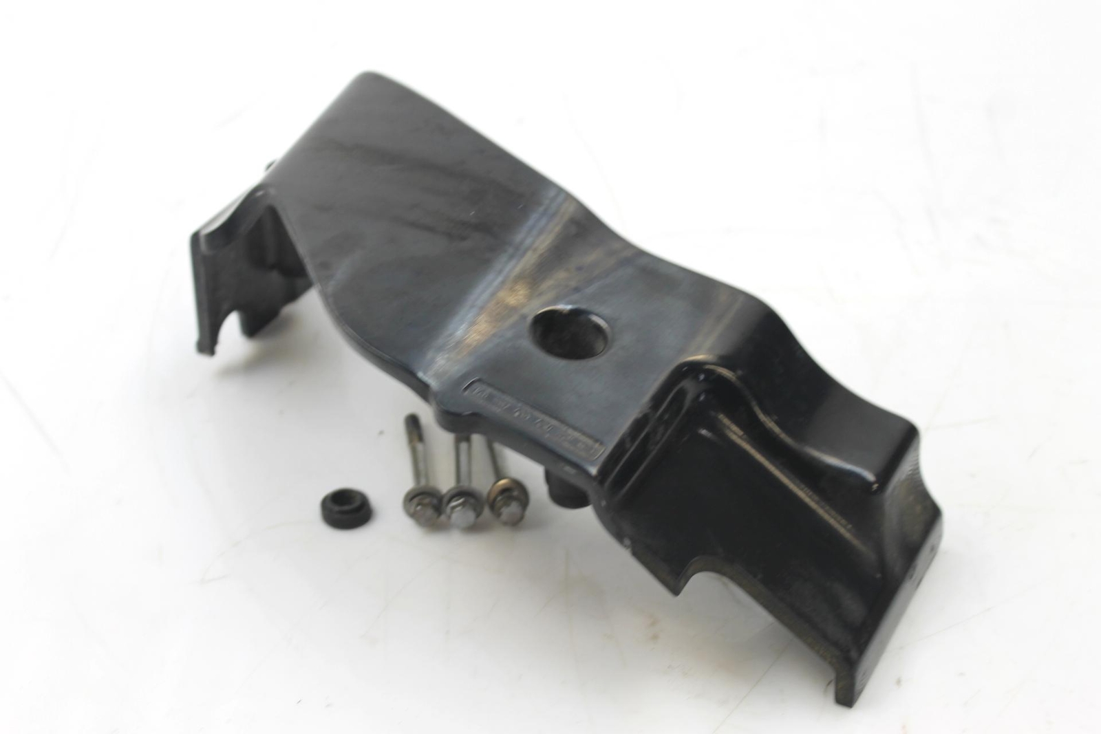 2006 SUZUKI BOULEVARD OEM LEFT ENGINE TRANSMISSION SPROCKET COVER