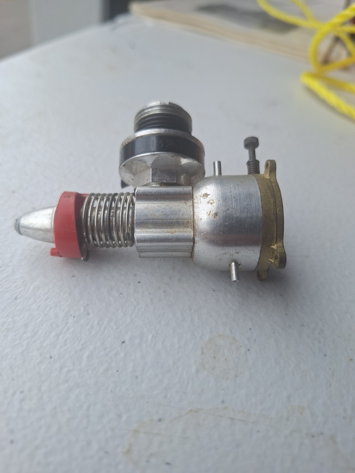 COX Reed Valve .049 Model Airplane Engine