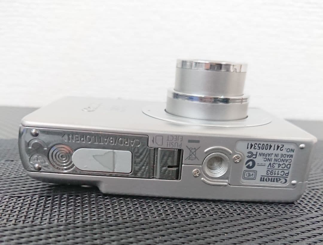 Canon IXY DIGITAL 70 Compact Digital Camera Tested with Minor Wear