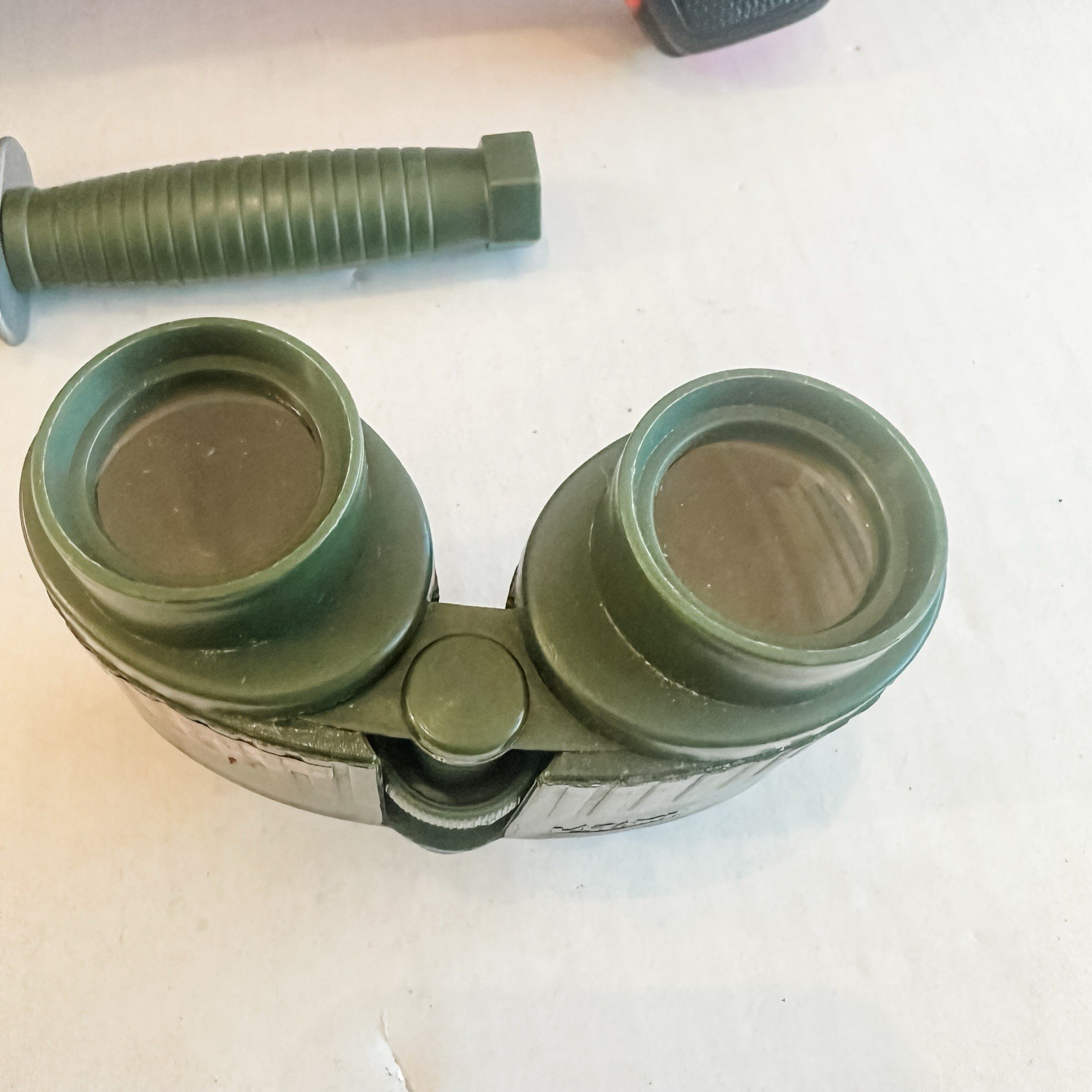 Larami Small Soldiers Toy Dart Blaster (Untested) Binoculars & Knife READ