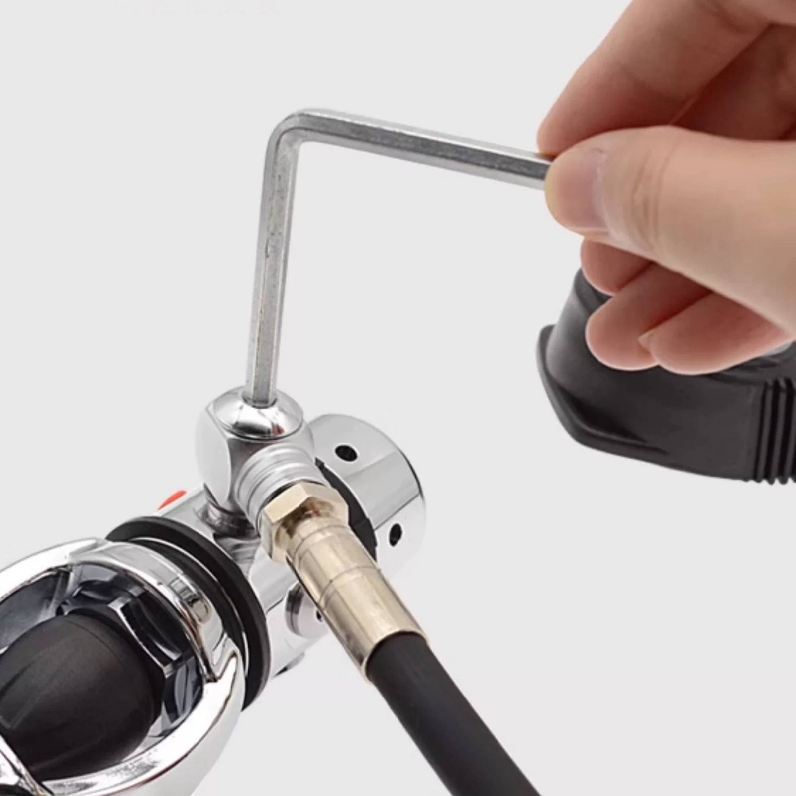 Diving Equipment Includes Dust Cap Initial Stage SPG Swivel Connector