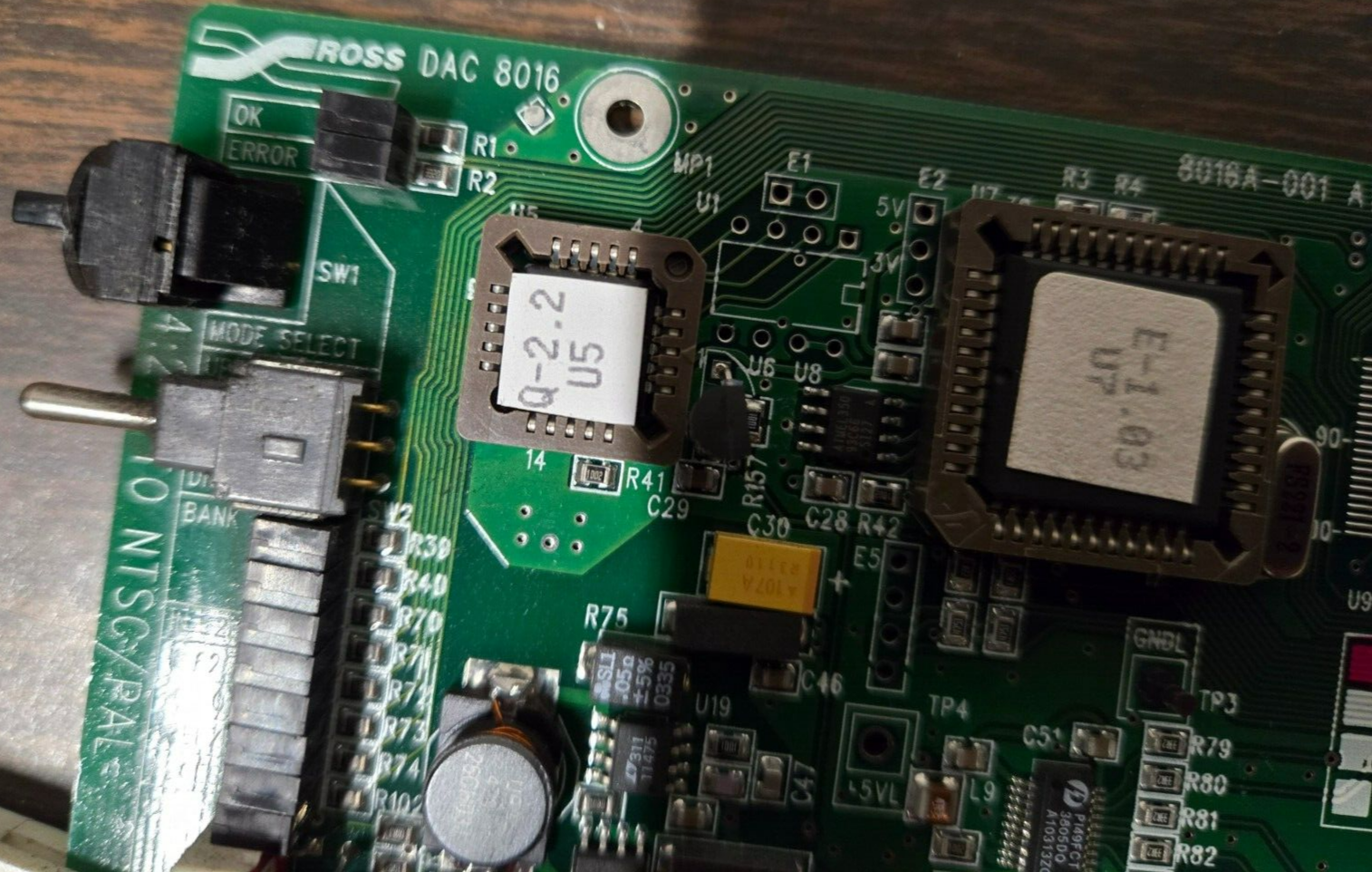 Ross DAC 8016 VIDEO TO NTSC/PAL ENCODER 8016-001-02