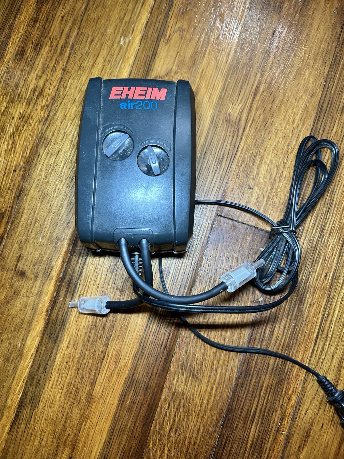 Eheim Adjustable 3702090 Aquarium Fish Tank Air Pump 200 200 l/hr 3.5W Watt Dual