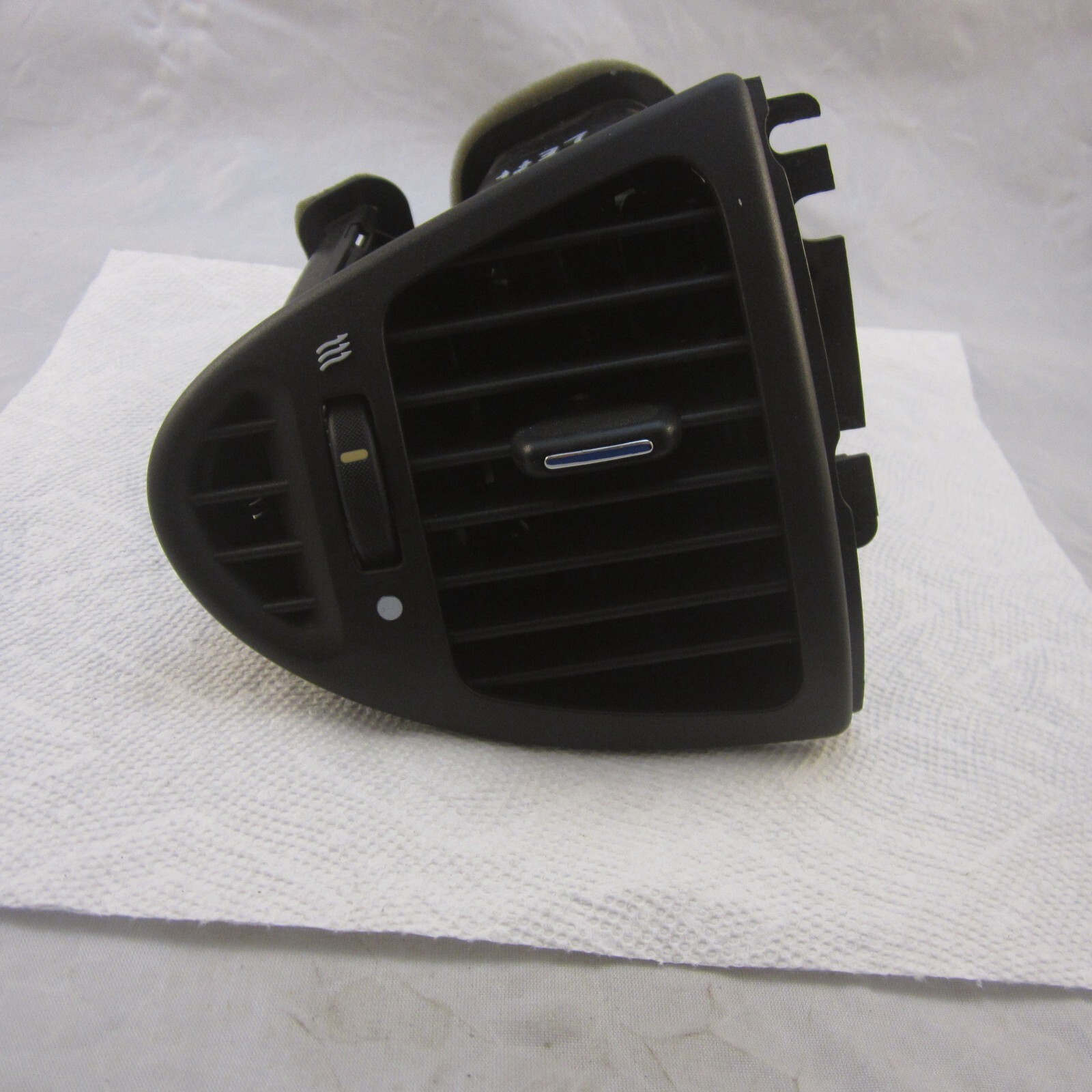 02 03 04 05 06 07 08 Jaguar X-Type Front Left Driver Side Air Vent Black OEM