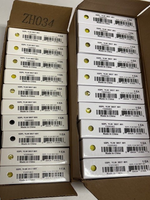 20 Pieces - BRADY LOCK OUT PADLOCKS SDPL-YLW-38ST-001, KEYED ALIKE CODE 001   *