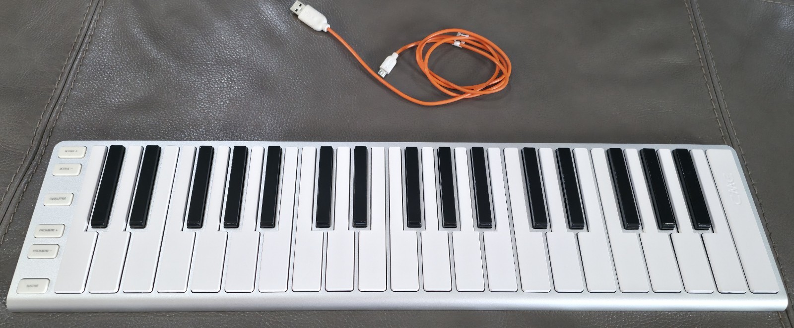 CME Xkey 37-Key USB Keyboard MIDI Controller and Case