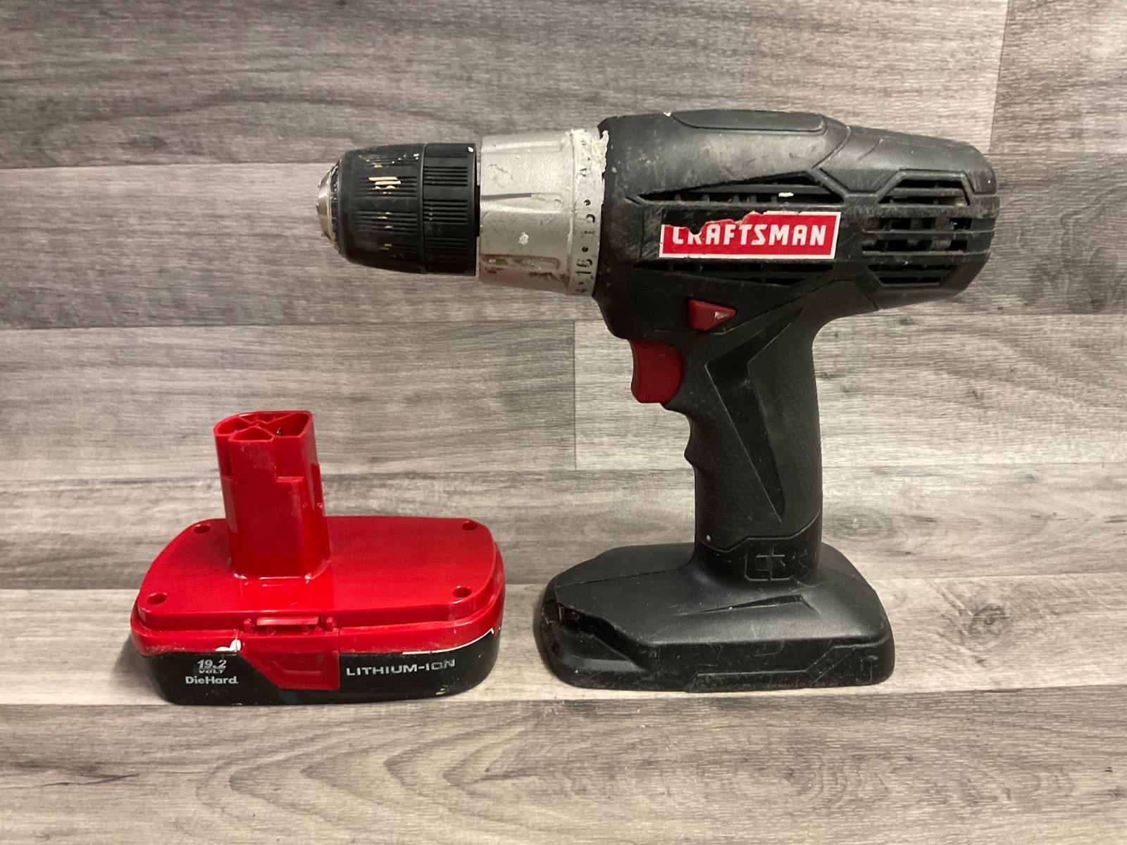 Craftsman 3/8" Cordless Drill 315.DD2015 w/ Diehard 19.2v Battery 315.PP2011
