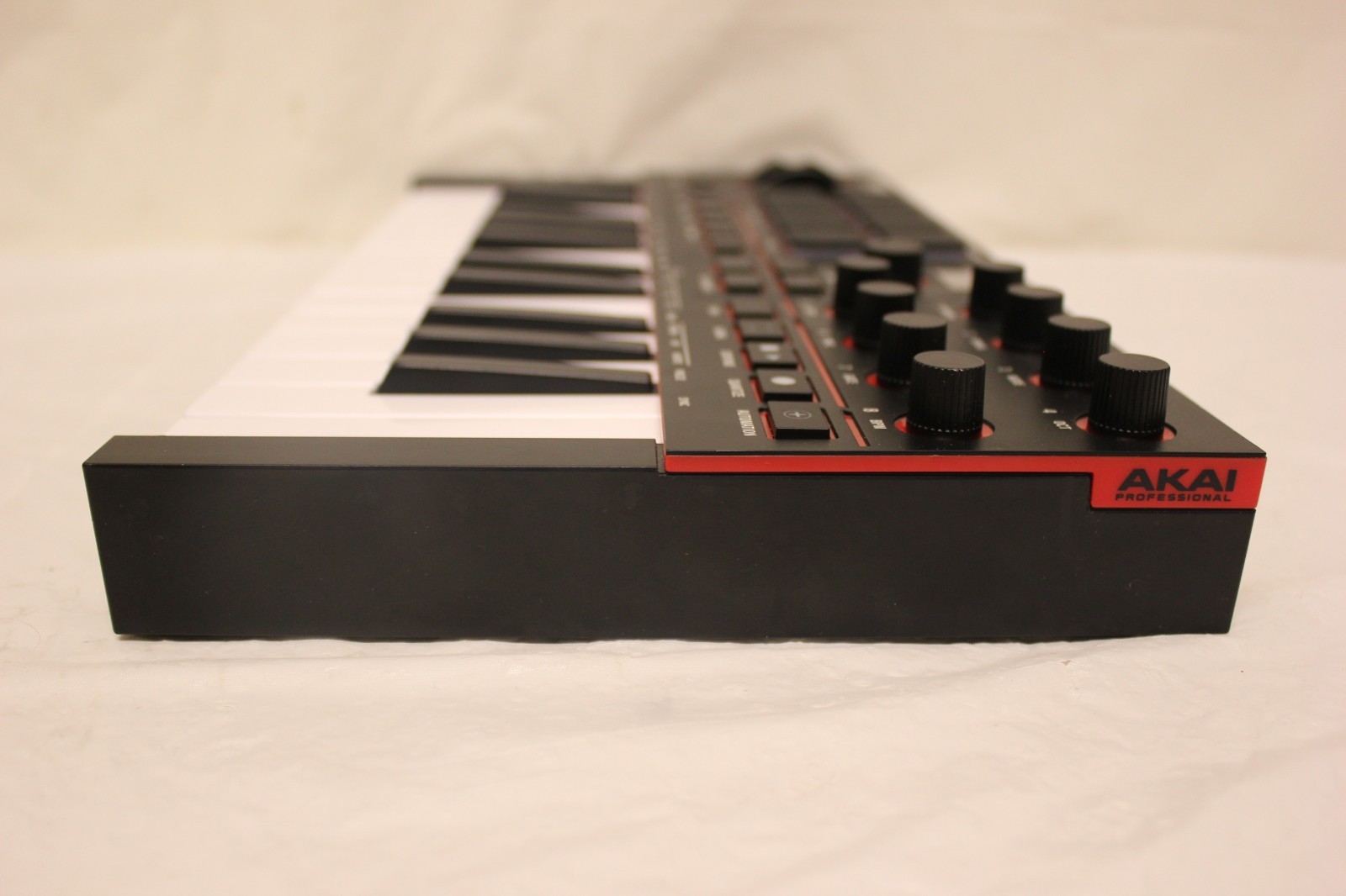 Akai Professional MPK Mini IV MIDI Keyboard Controller - Black C3