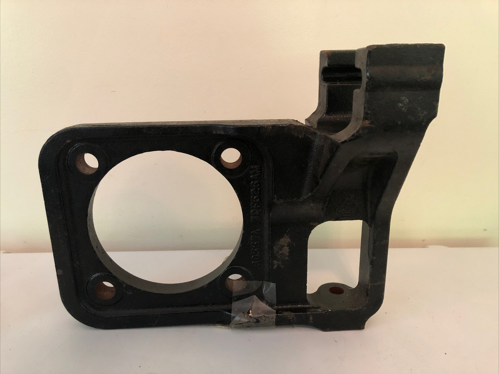 GENUINE MACK SUSPENSION BRACKET 60557A 7QF526AM NEW OEM