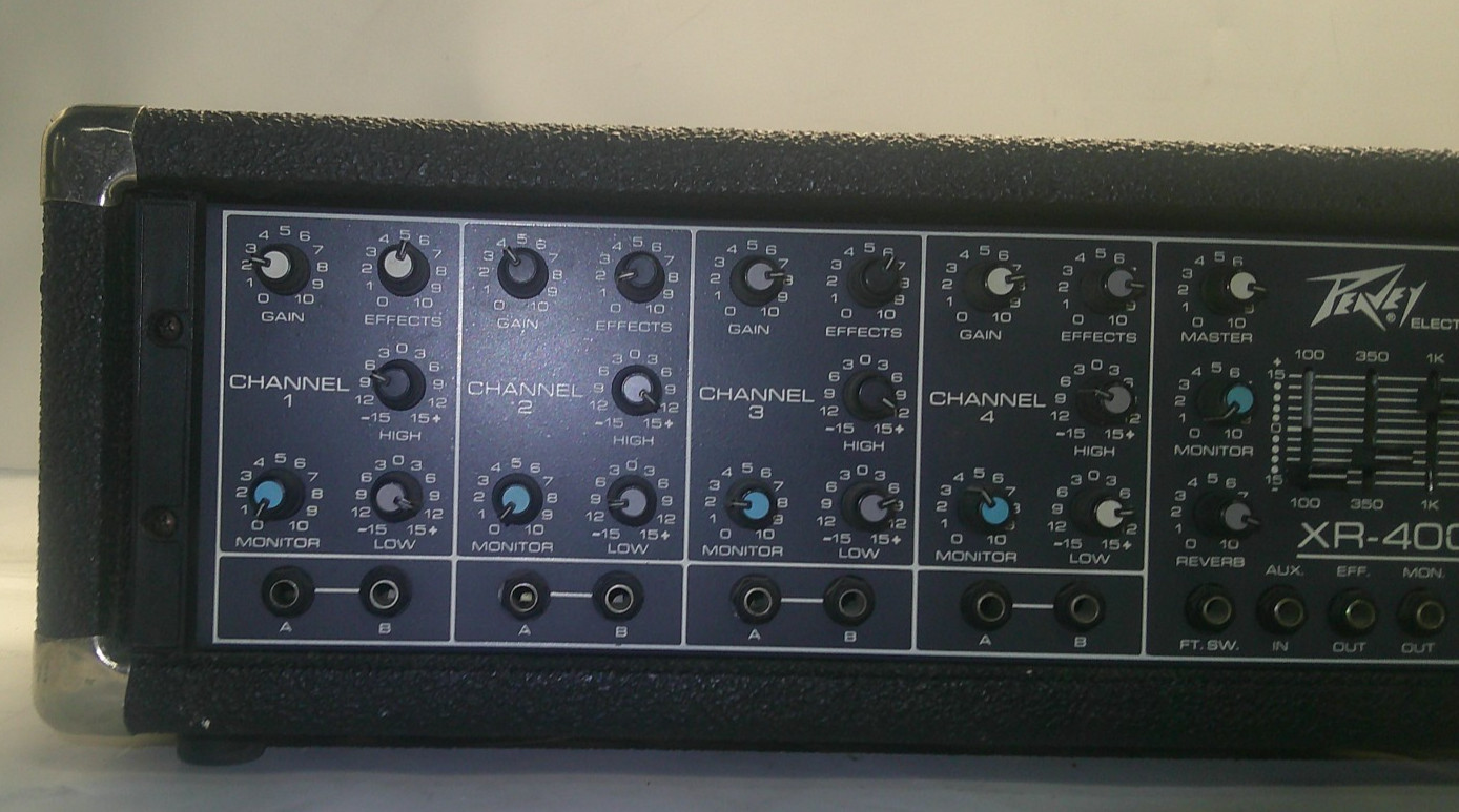 Peavey XR400 Powered Mixer Amp