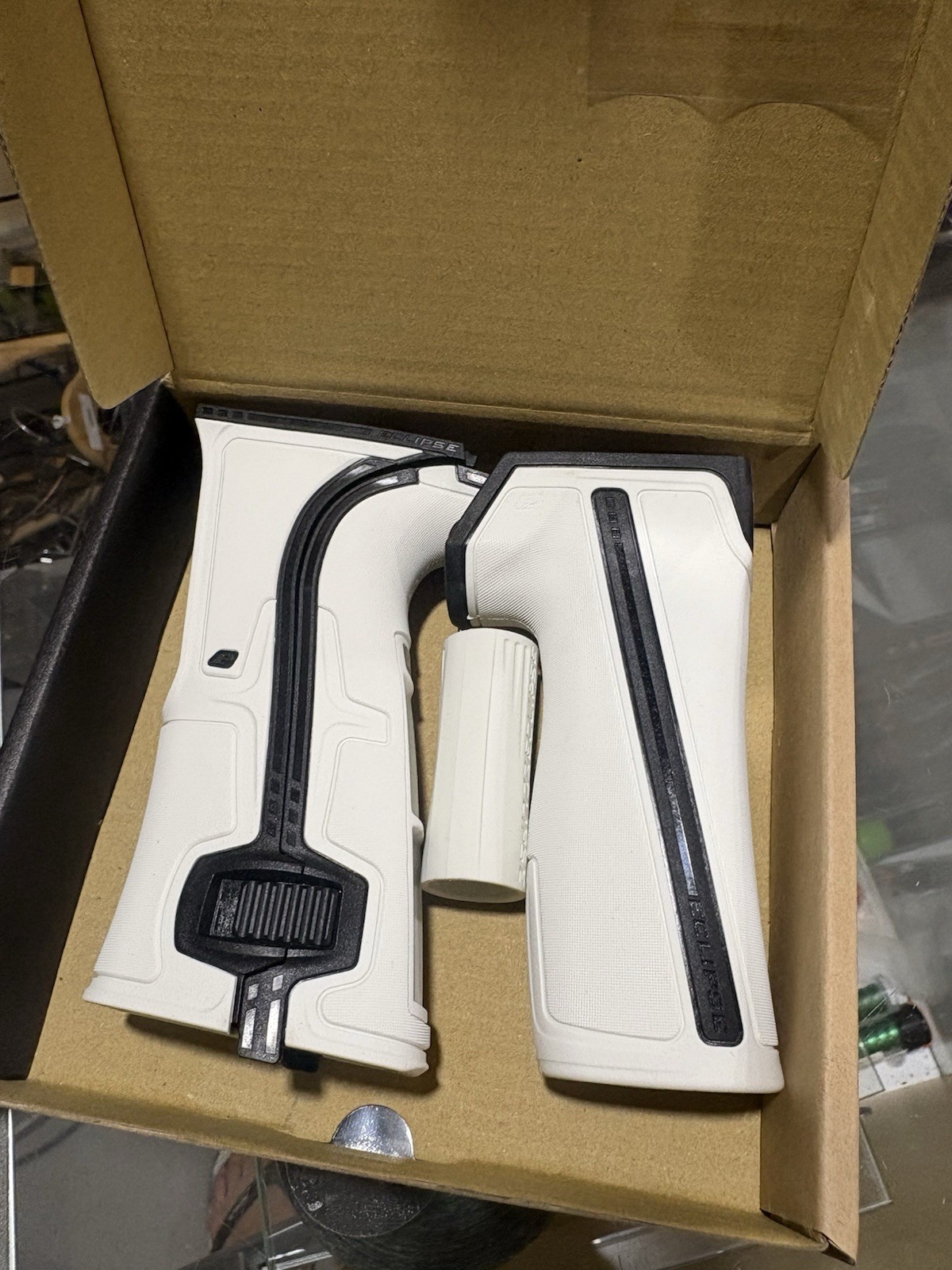 New Planet eclipse Geo R5 White Grip Grips Sealed In Box LAS