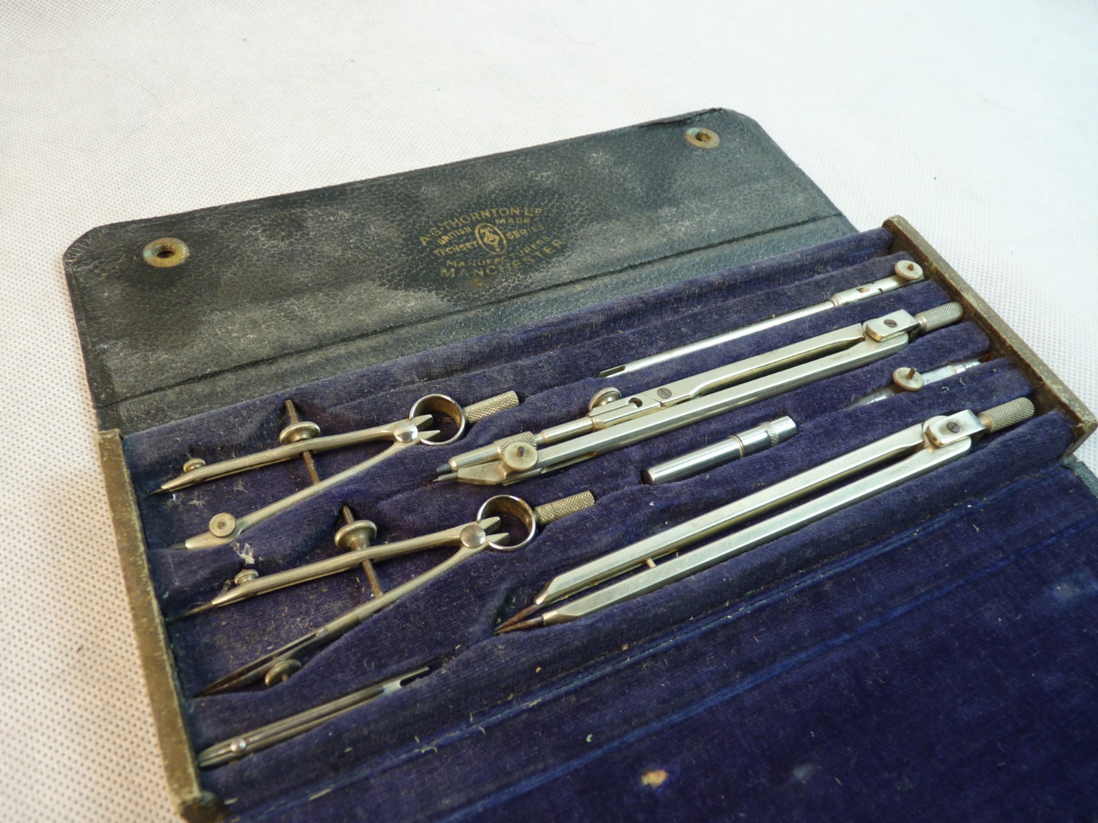 CASED VINTAGE A.G THORNTON "TECHSET" DRAUGHTSMAN'S TECHNICAL DRAWING INSTRUMENTS