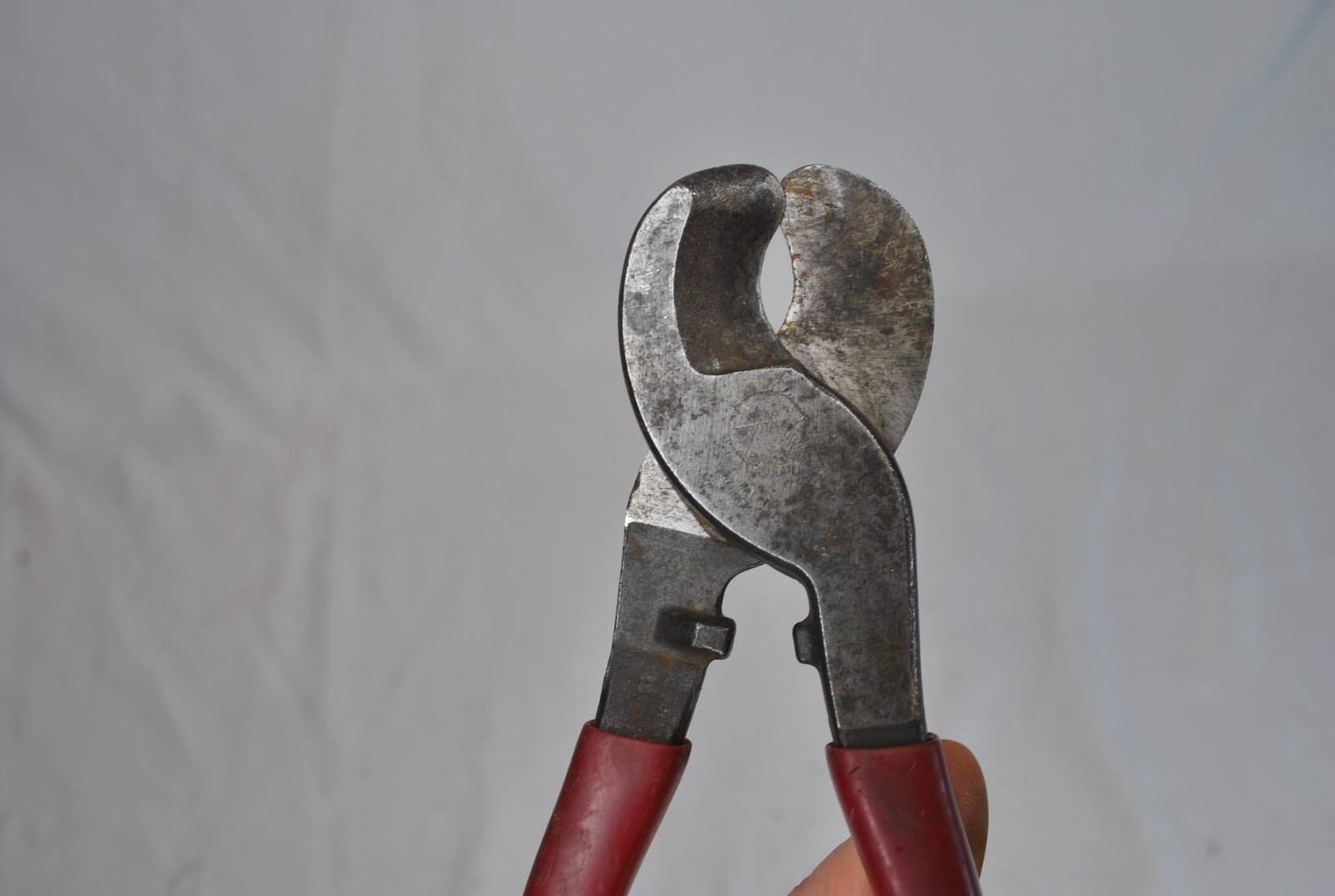 Klein Tools 63050 9-1/2" High Leverage Cable Cutters Pliers