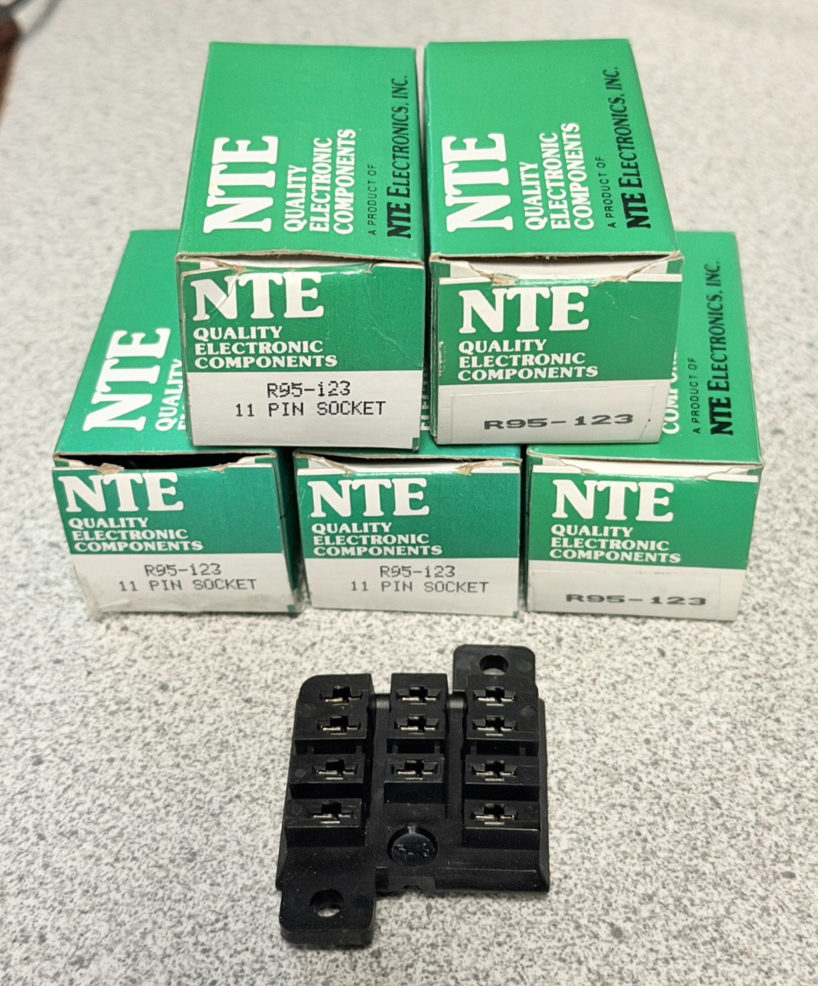 LOT OF 5 NEW NTE R95-123 Relay Socket 11-Pin Blade Socket - PC Board Mount
