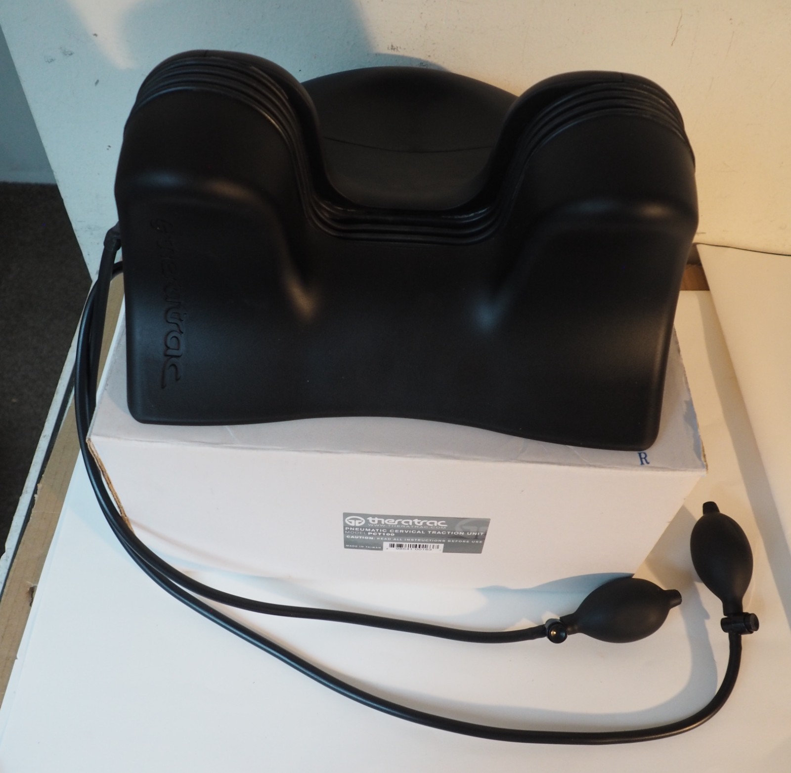 UNUSED Theratrac PNEUMATIC CERVICAL TRACTION UNIT Model PCT100