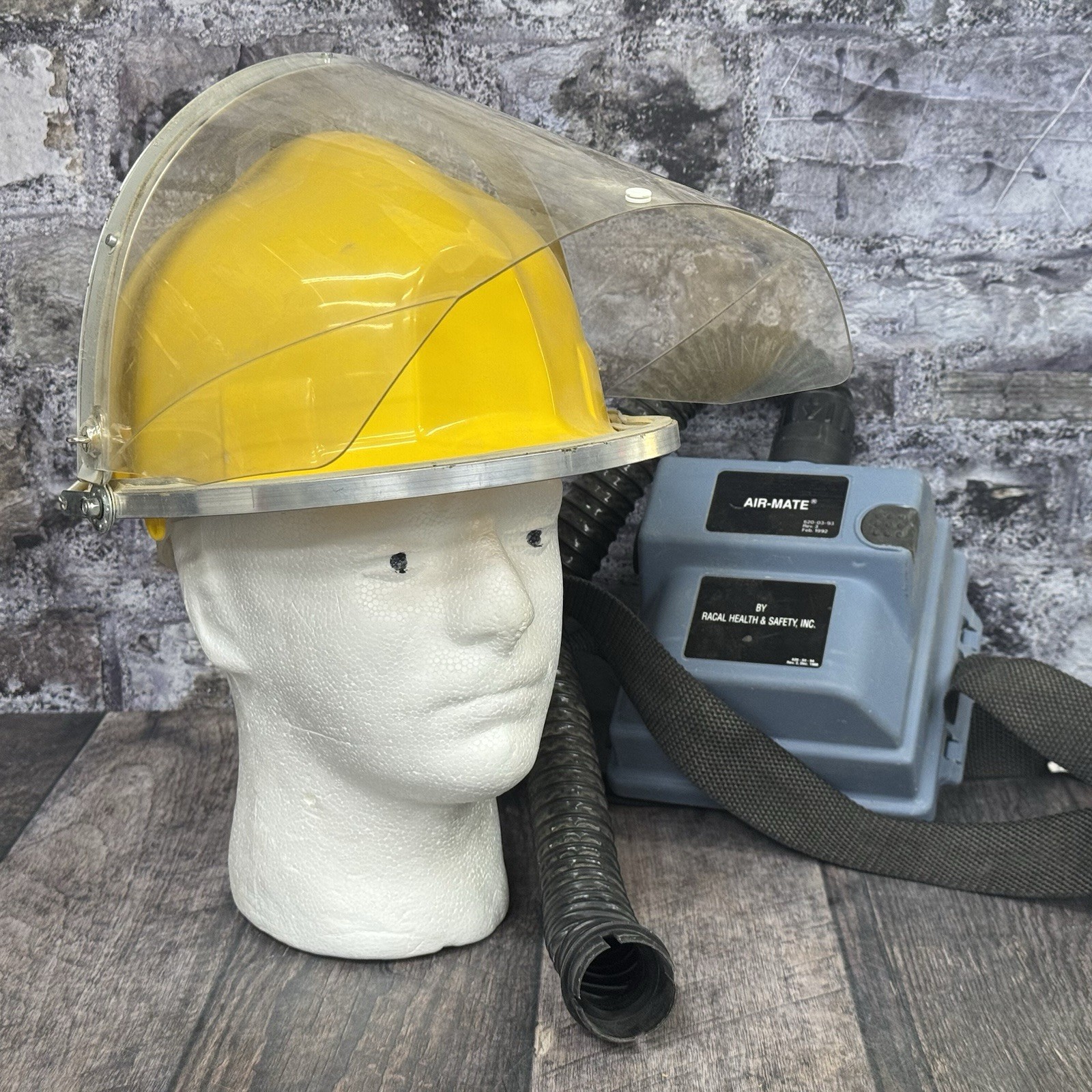 Vintage Racal Domeguard Air-Mate 3 Safety Helmet Hat Full-Face Pull Down Shield