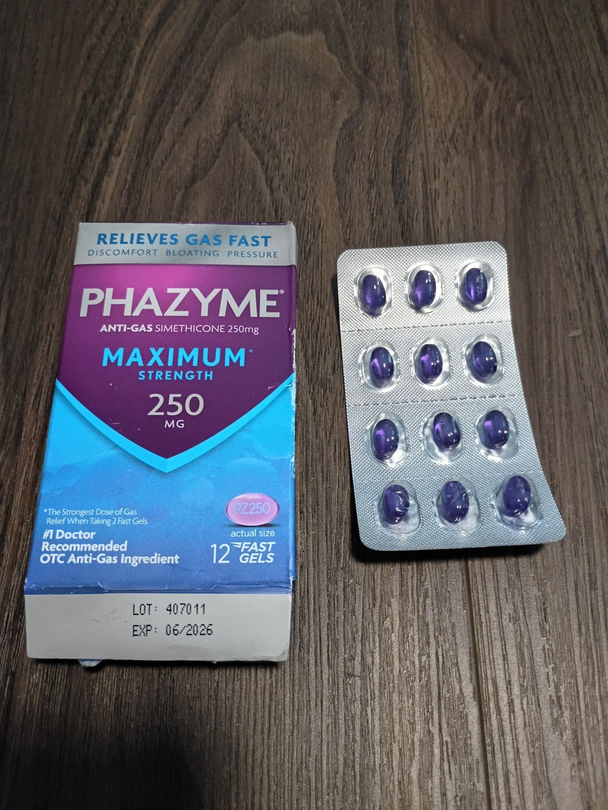 1-Phazyme Anti Gas MAXIMUM STRENGTH 250mg Simethicone 36 FAST GELS EPX.  06/2026