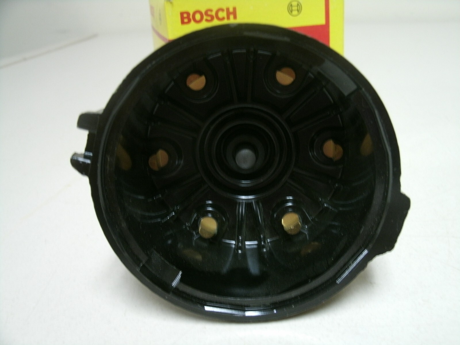 Bosch 03095 Distributor Cap Datsun 1970-73 2.4L