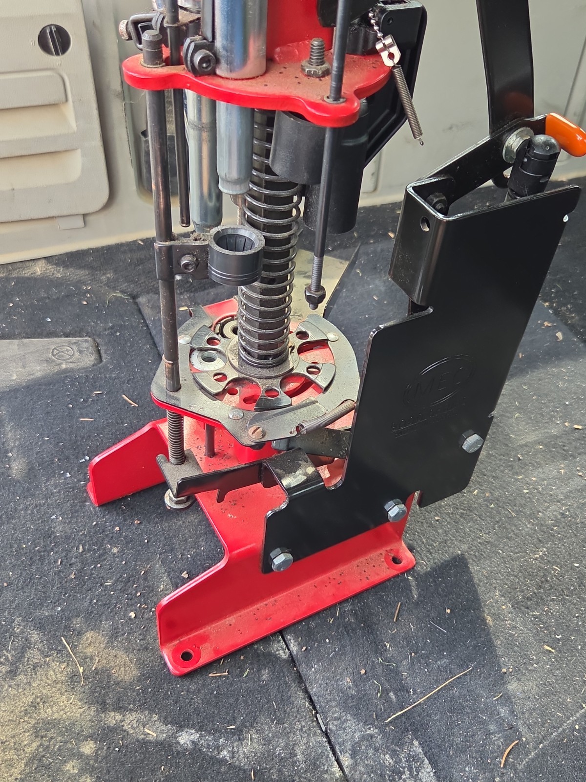 MEC 9000 Series Progressive 12 Gauge Shotshell Reloading Press