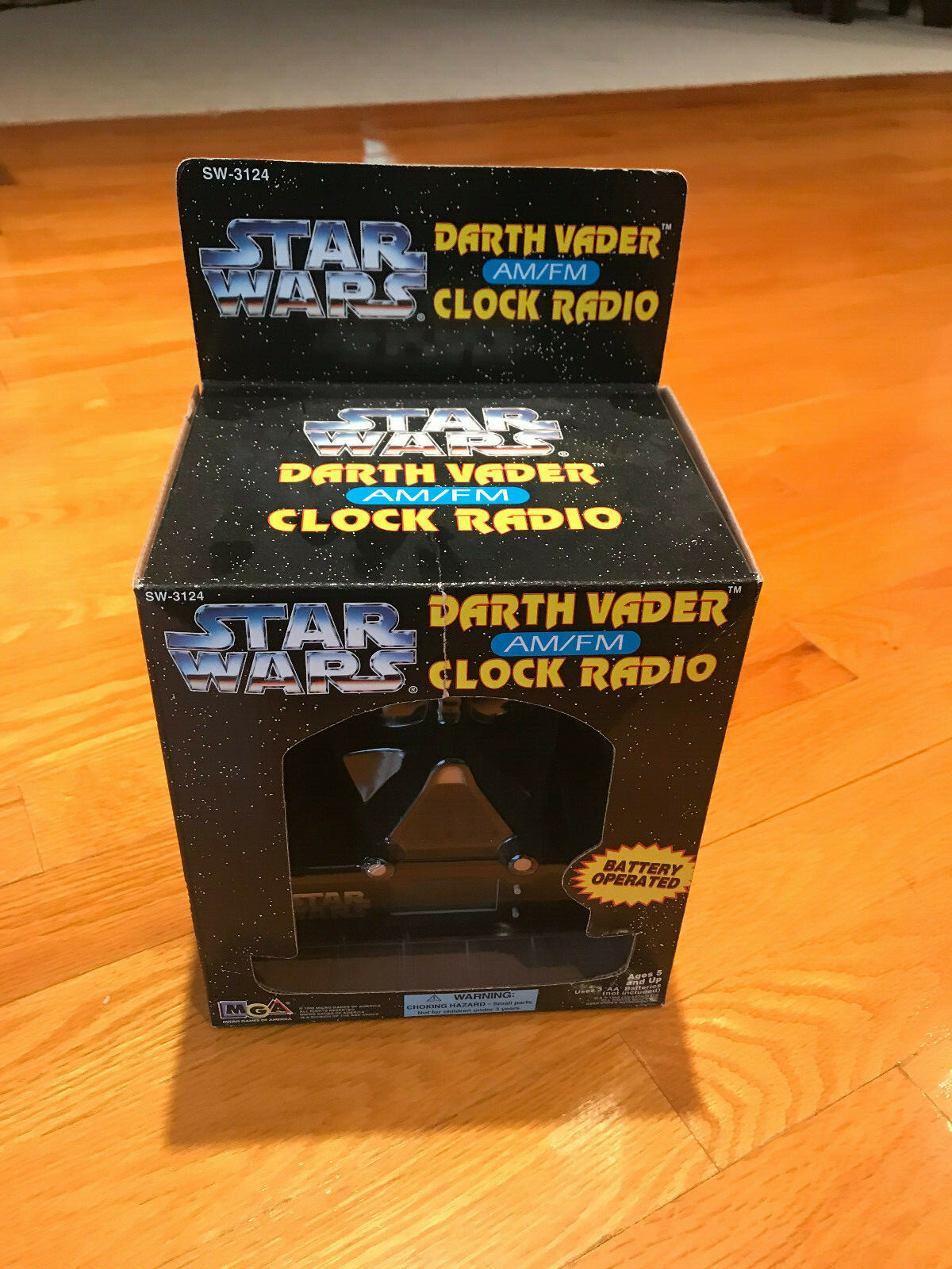 MGA (SW-3124) Star Wars Darth Vader AM / FM Battery Operated Clock Radio