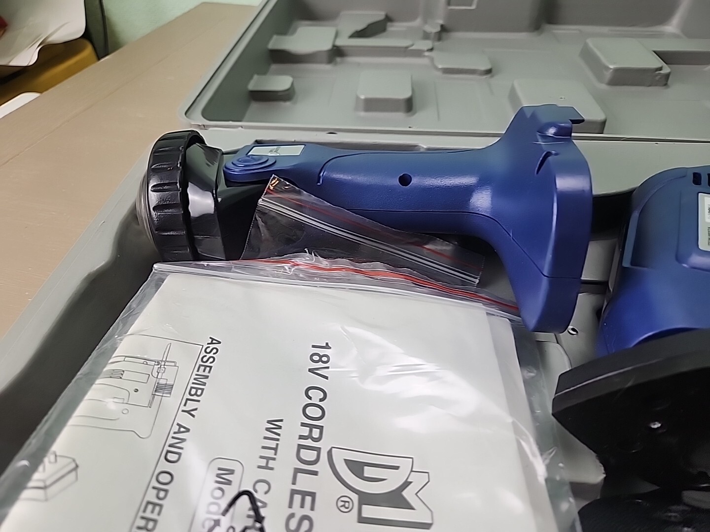Drill Master #90374 18V Tools Flashlight Sander Saw Case