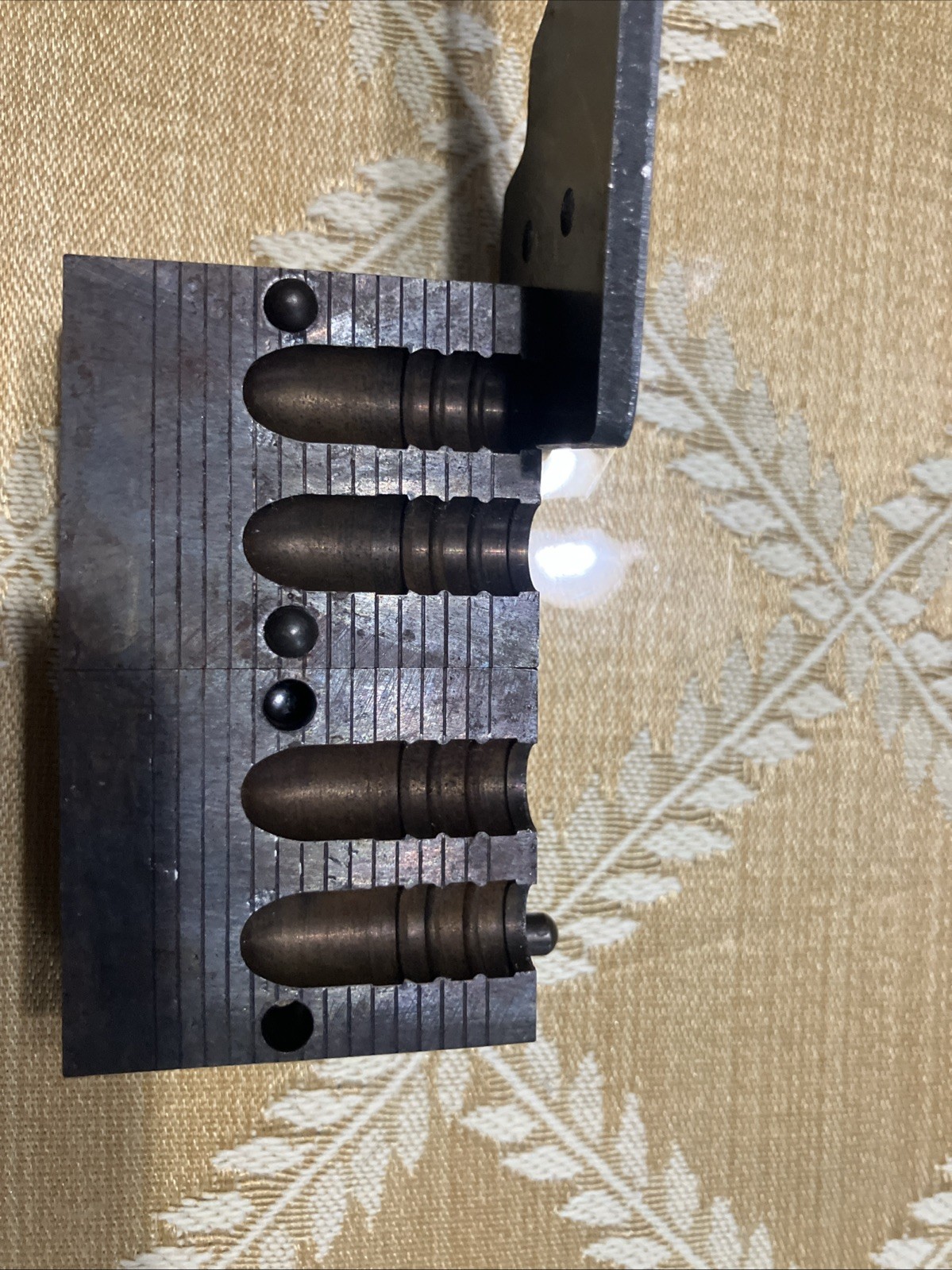 Lyman/Ideal 311291 2 cavity bullet mold 30cal 170gr Round nosed gas Check