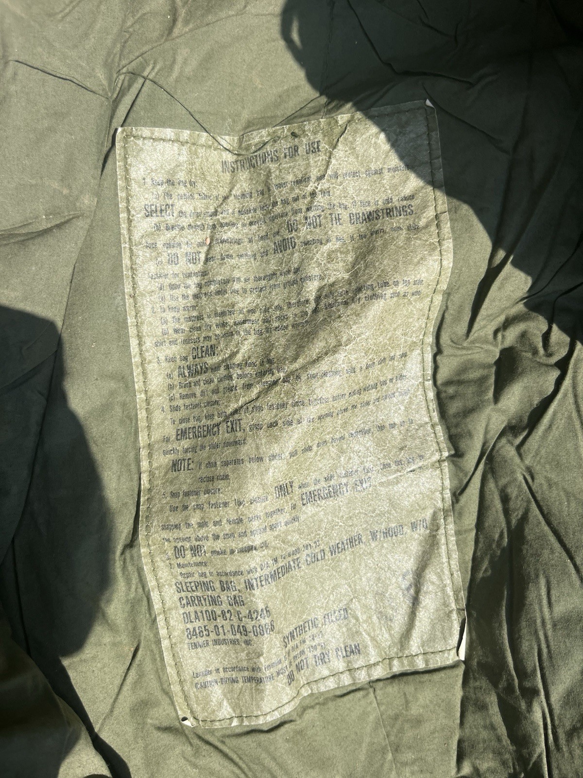 Vtg US Military Issue Intermediate Cold Weather Sleeping Bag Green Mummy Style