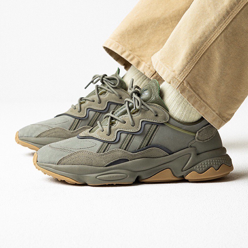 Adidas Originals Ozweego Men’s Sneaker Running Shoe Olive Athletic Trainers #461
