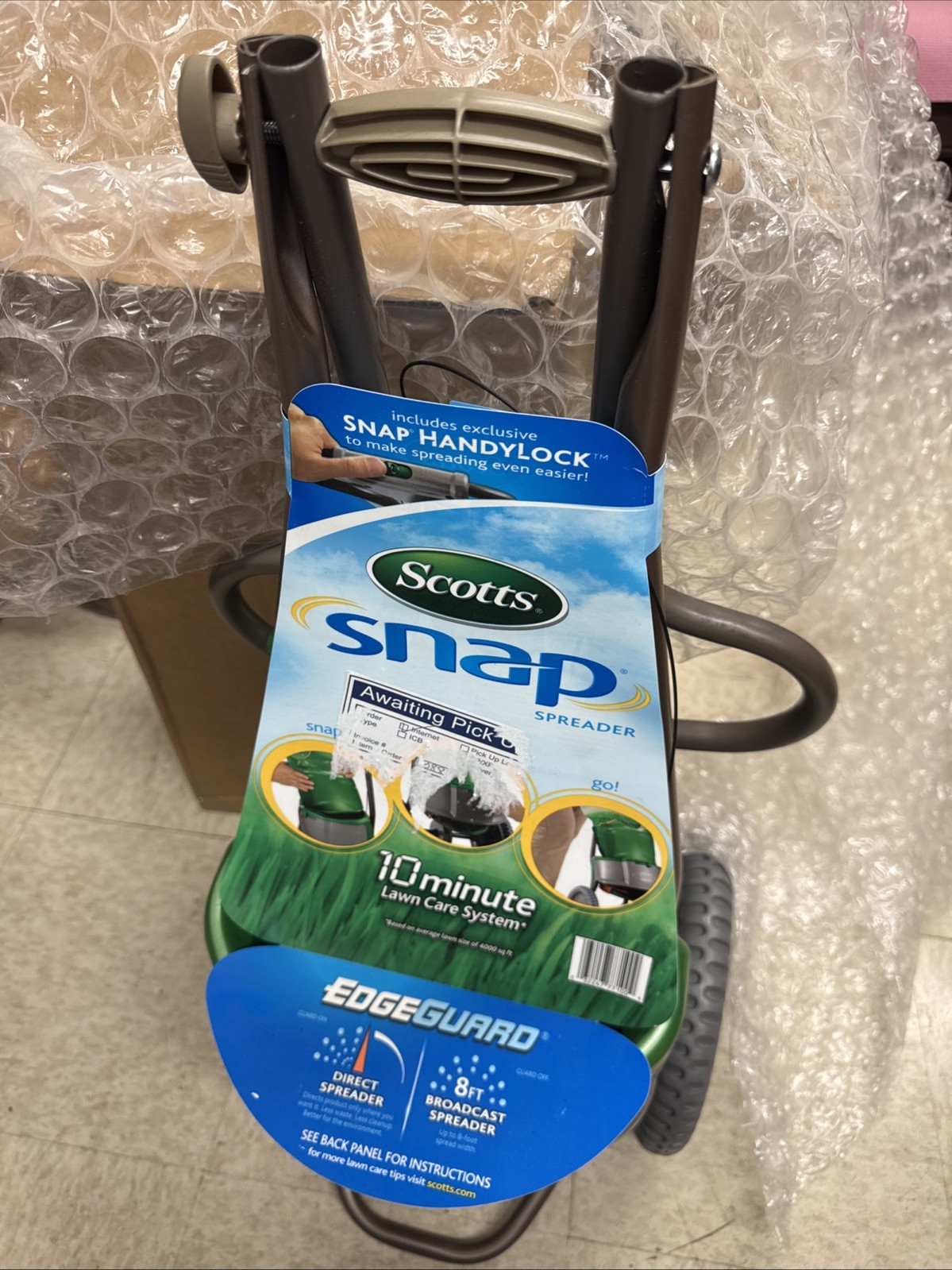 Scotts SNAP Broadcast Spreader System On Wheels Garden/Yard Care