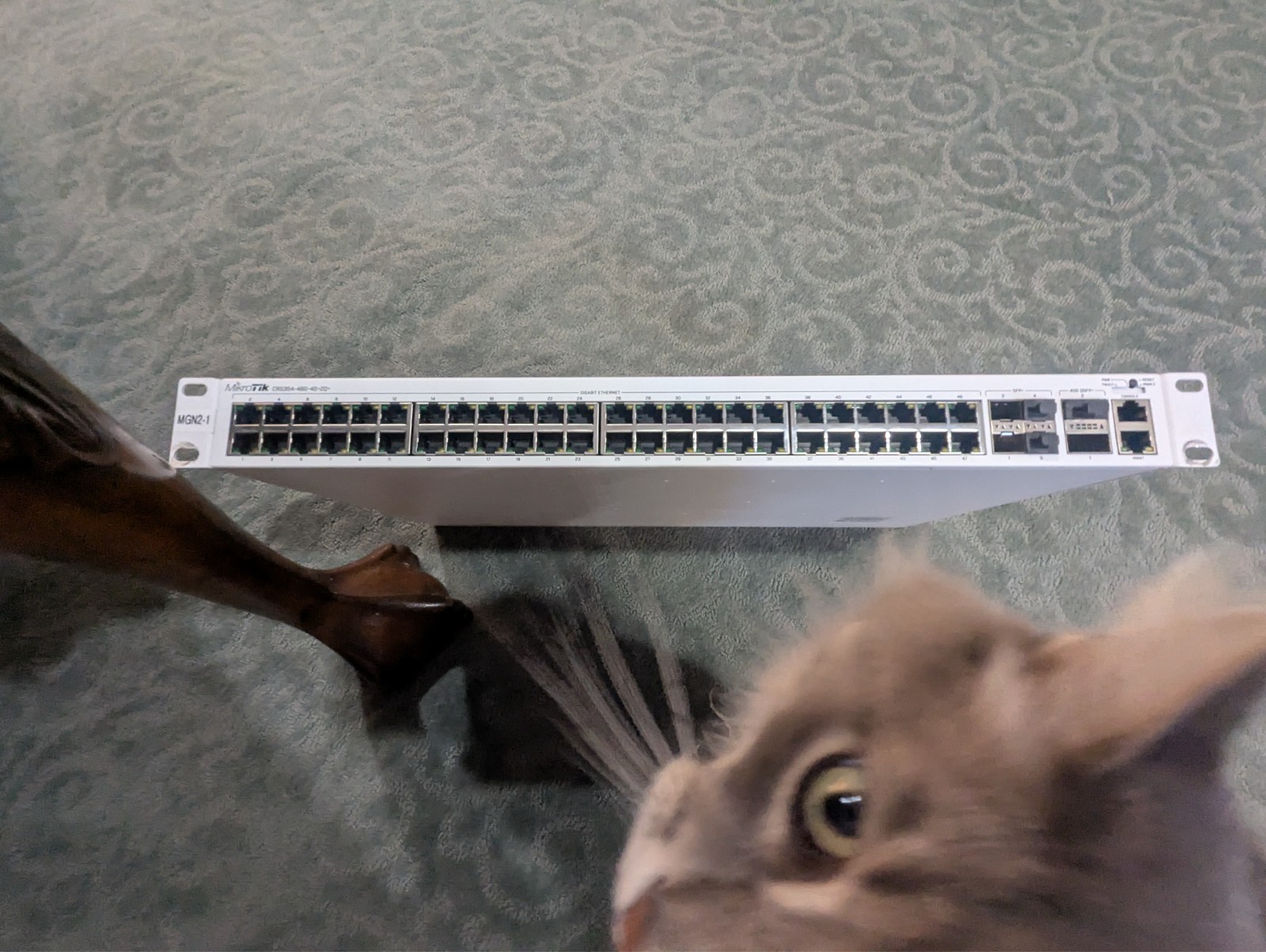 Mikrotik CRS354-48G-4S+2Q+RM Cloud Router Switch