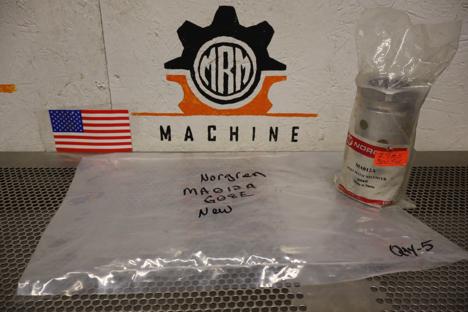 Norgren MA012A G08E Pneumatic Silencer New Old Stock See All Pictures